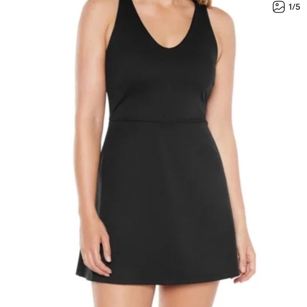 New women’s size medium gap fit active dress athletic dress black